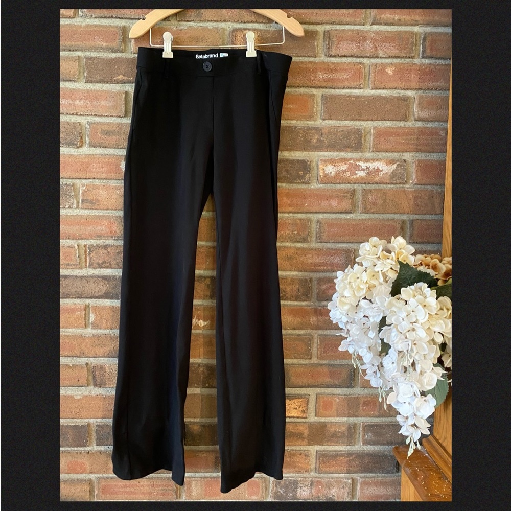 Betabrand Boot-Cut | Classic Dress Pant Yoga Pants (Black) M. - Picture 1 of 3